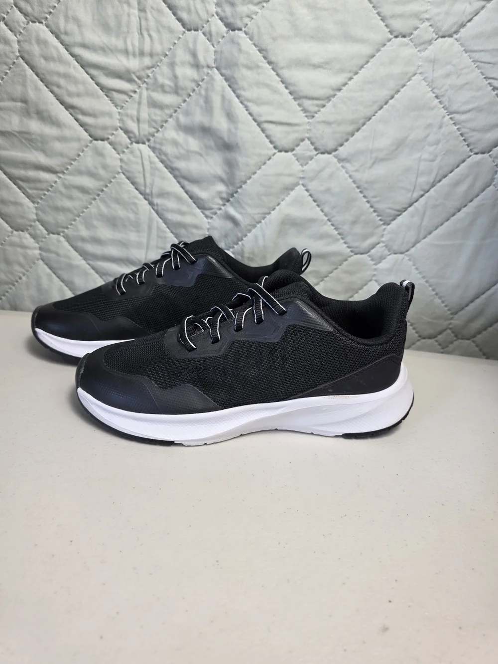 Kid's Black Athletic Sneakers - Lightweight Everyday Shoes Sz 4